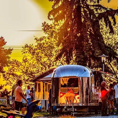 Hedon Brewing Helmut - 200 Meter To The Beach Balatonvilágos